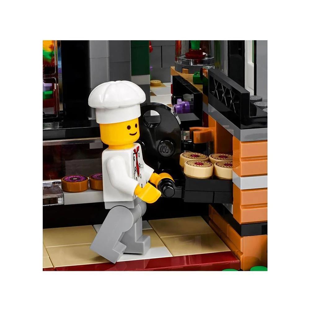 LEGO Creator Expert Trgovina in storitve (10255)